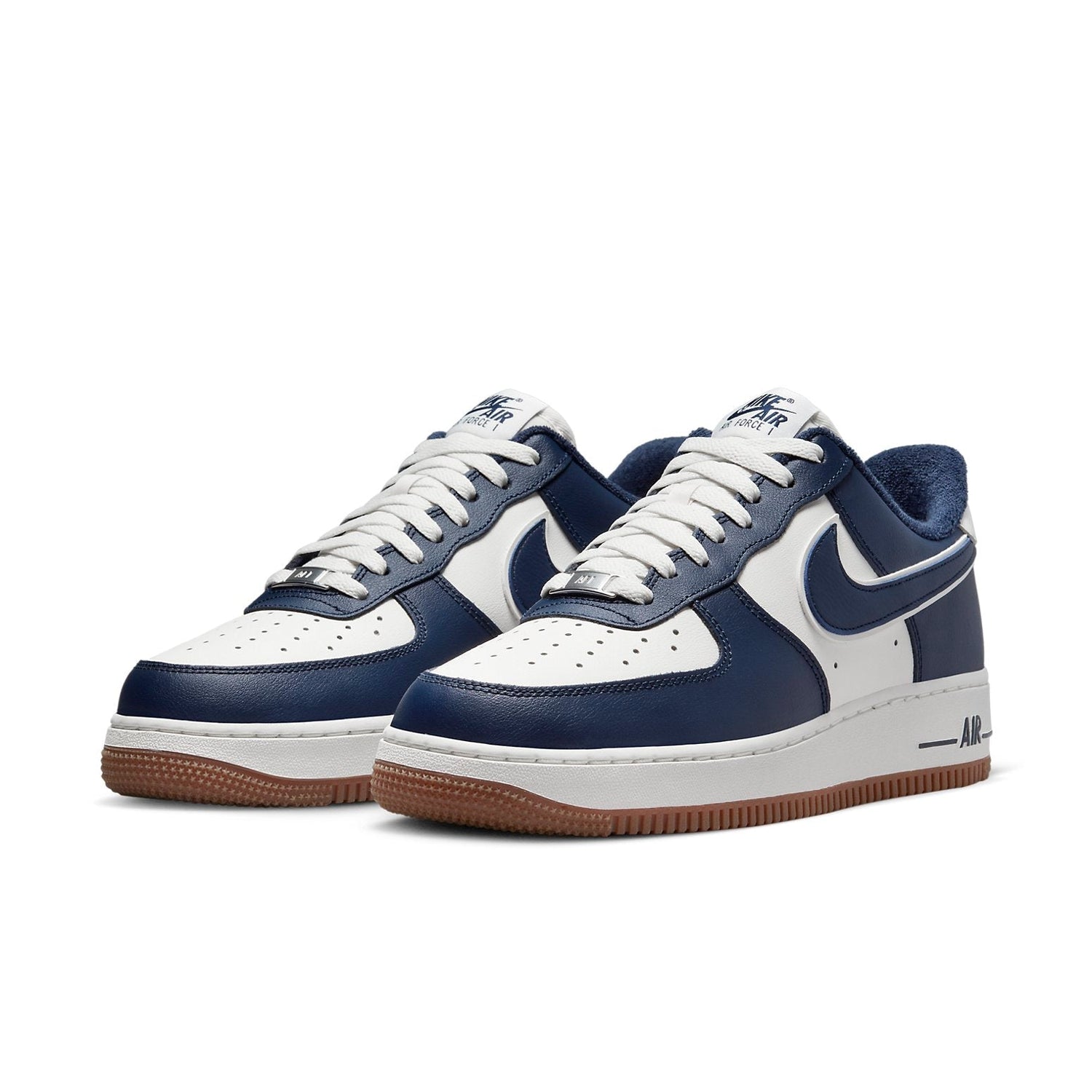 Nike Air Force 1 &