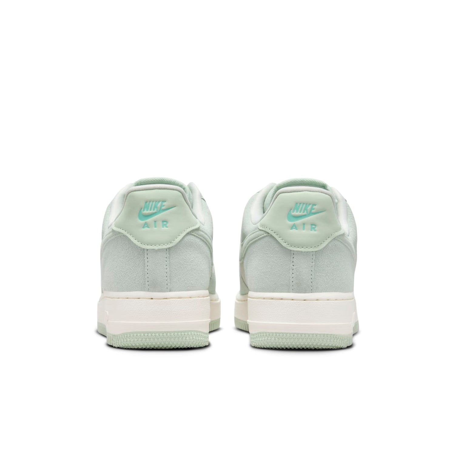 Nike Air Force 1 &
