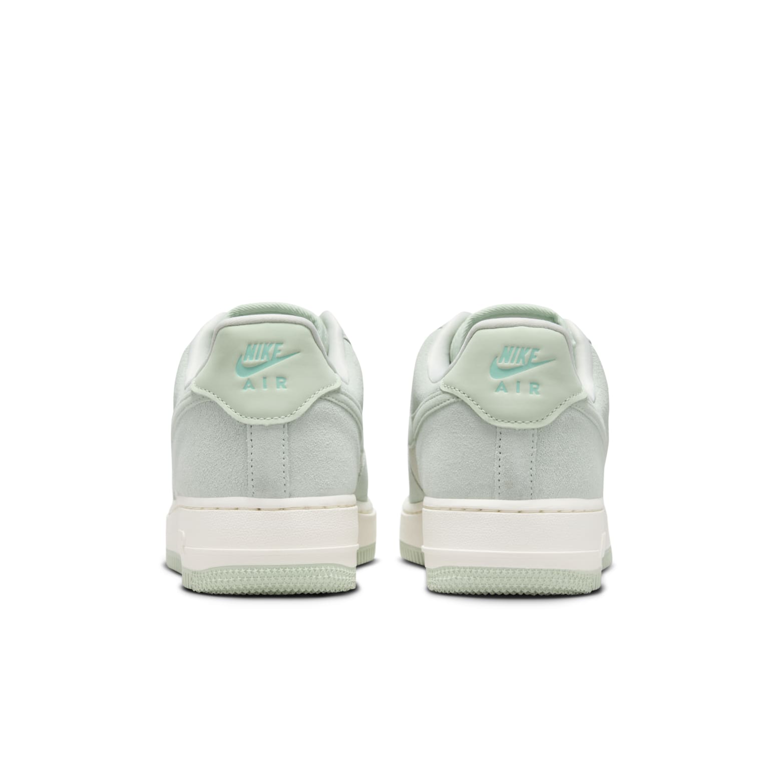 Nike Air Force 1 &