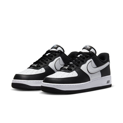 Nike Air Force 1 &