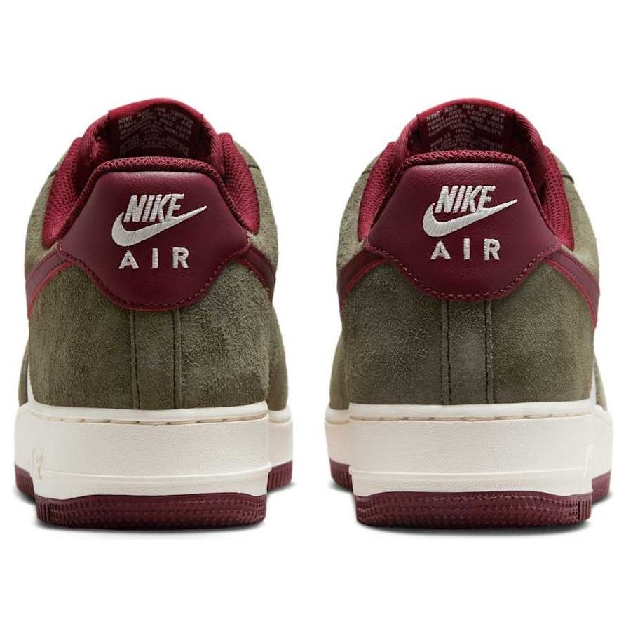 Nike Air Force 1 Low &