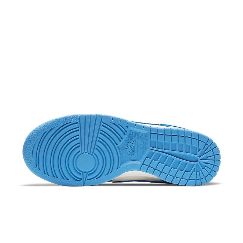 Nike Dunk Low &