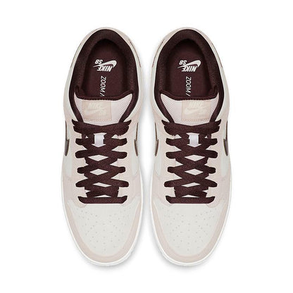 Nike SB Dunk Low &