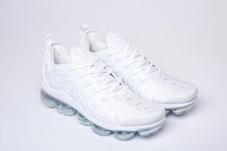 Nike Air VaporMax Plus &