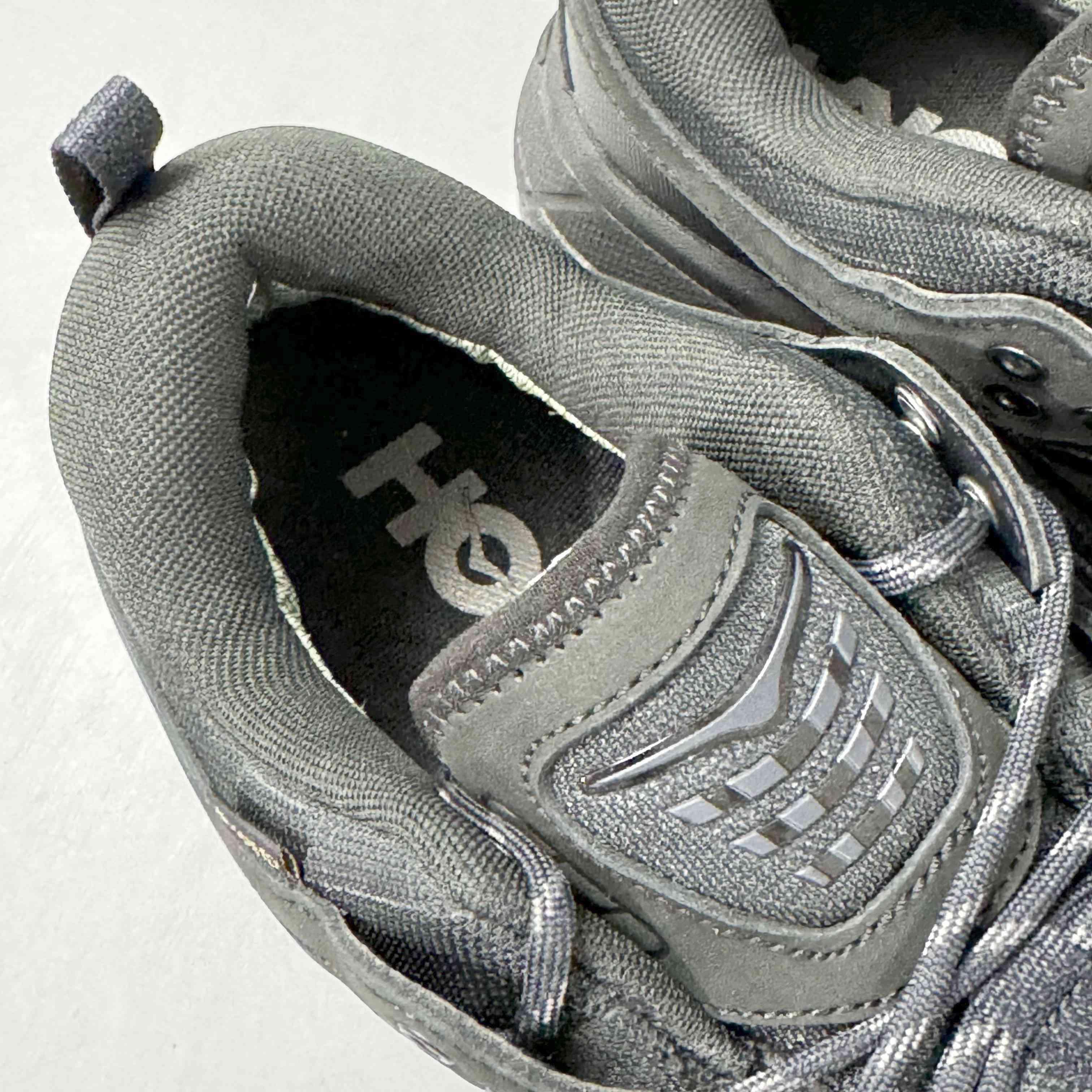 Hoka One One Tor Ultra Low &