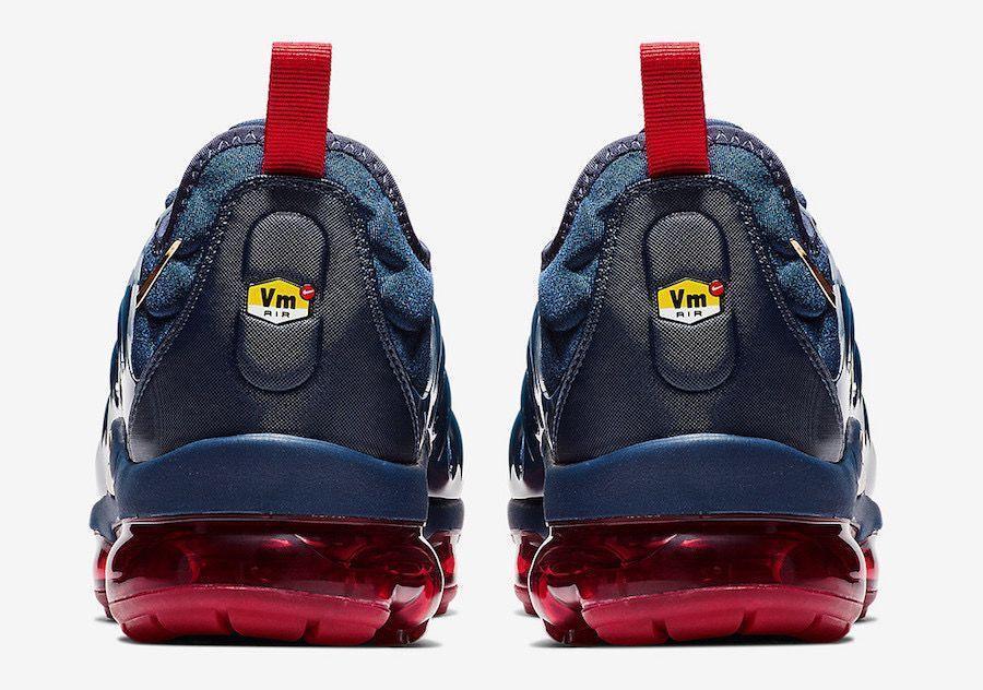 Nike Air VaporMax Plus &