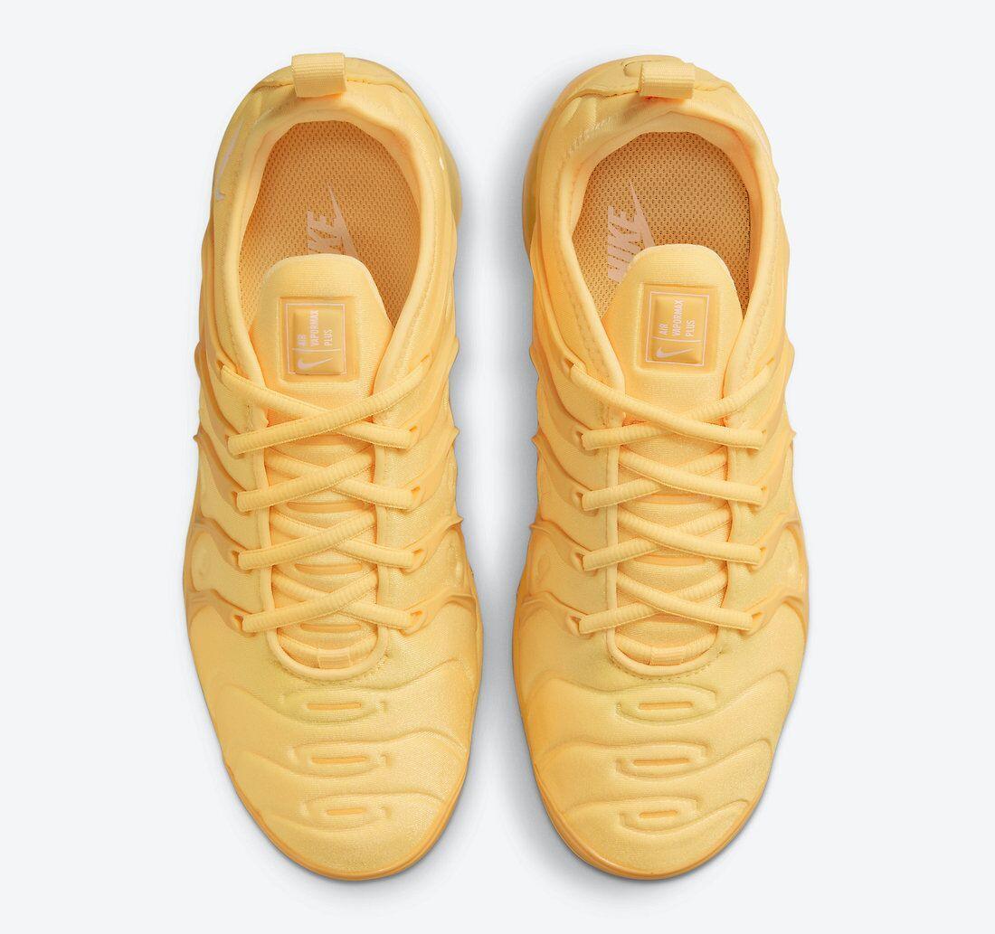 Nike Air VaporMax Plus &