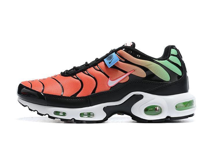 Nike Air Max Plus &