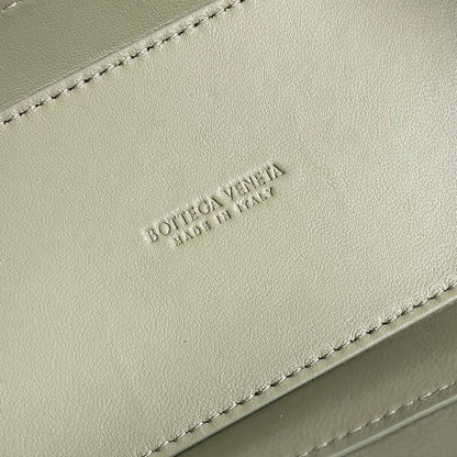 Bottega Veneta Small Vanity Case On Strap