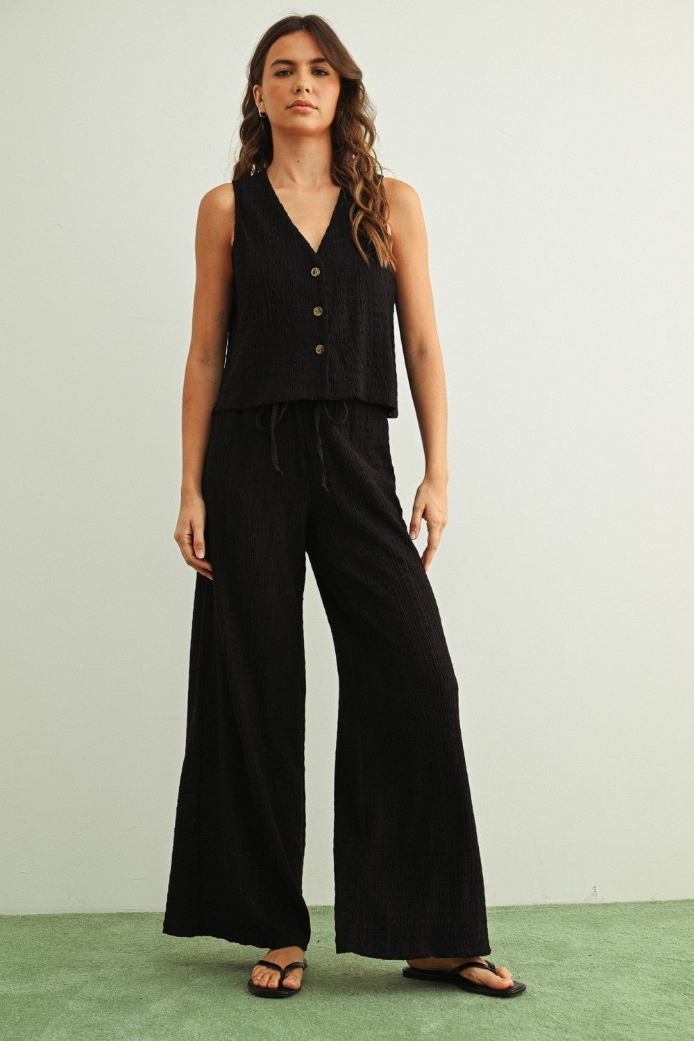 Crinkled Fabric Sleeveless Button Front Top | Black
