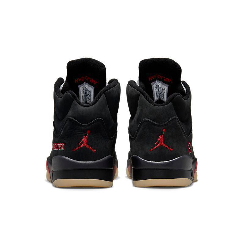 Air Jordan 5 Retro &