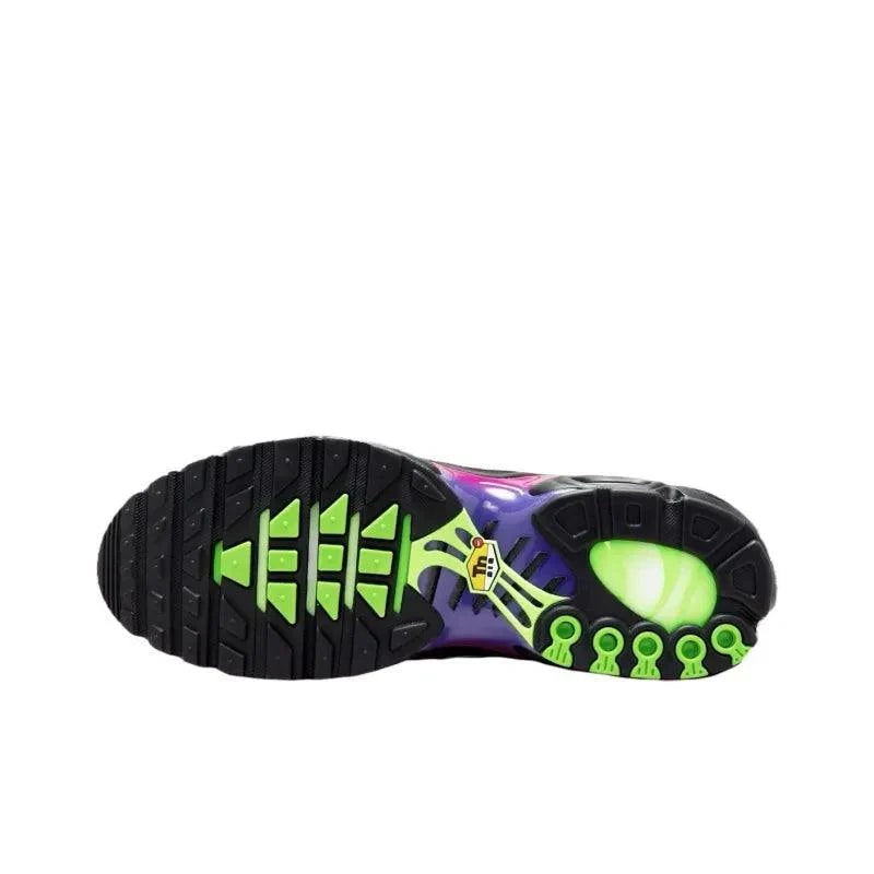 Nike Air Max Plus &