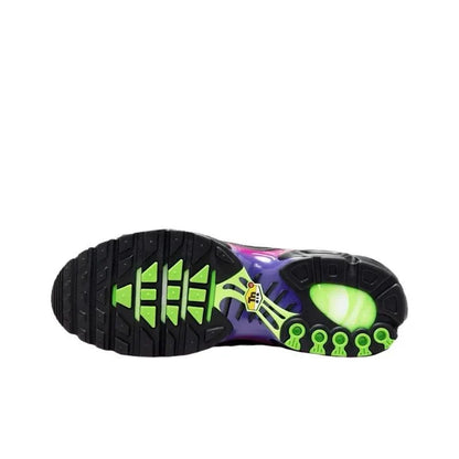 Nike Air Max Plus &