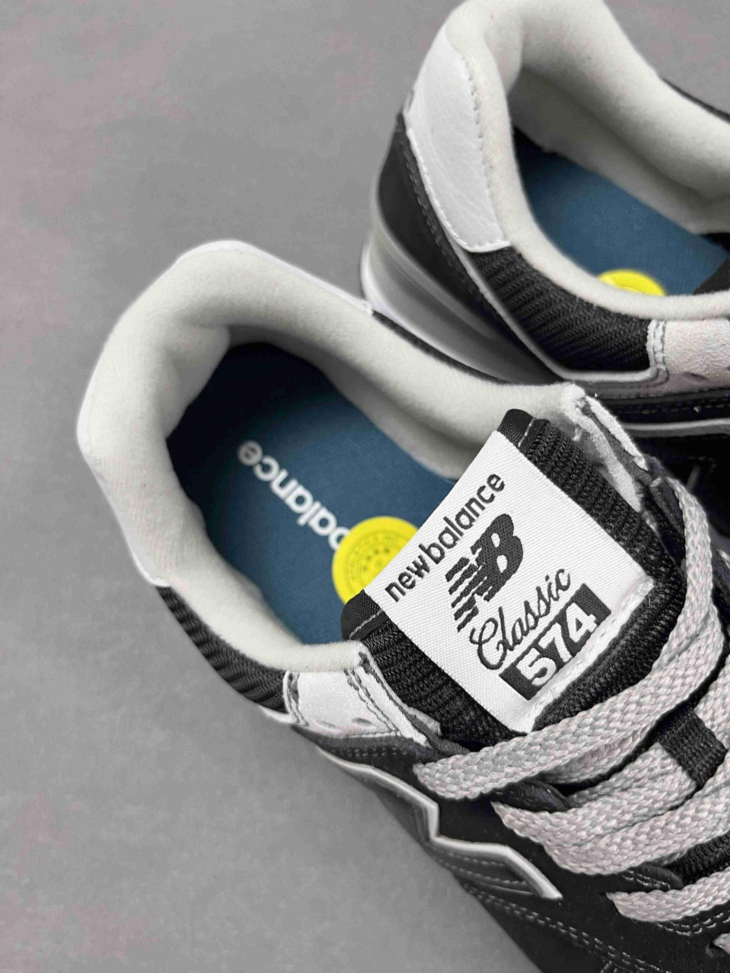New Balance 574 Black-White