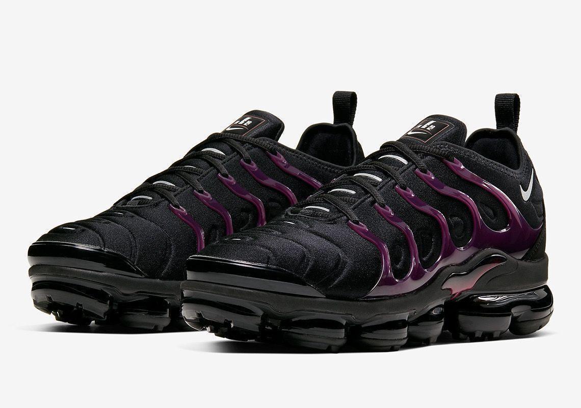 Nike Air VaporMax Plus &