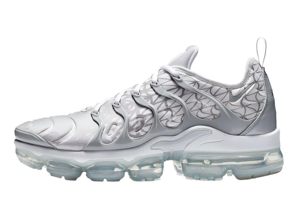 Nike Air VaporMax Plus &