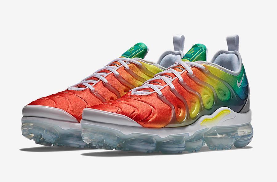 Nike Air VaporMax Plus &