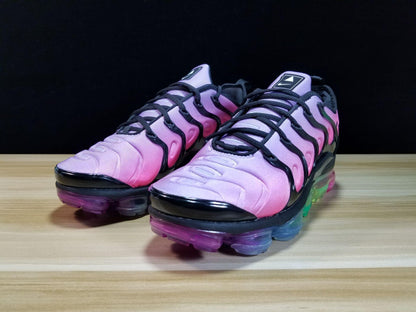 Nike Air VaporMax Plus &
