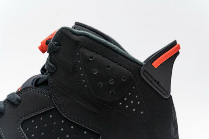 Air Jordan 6 Retro &