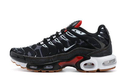 Nike Air Max Plus &