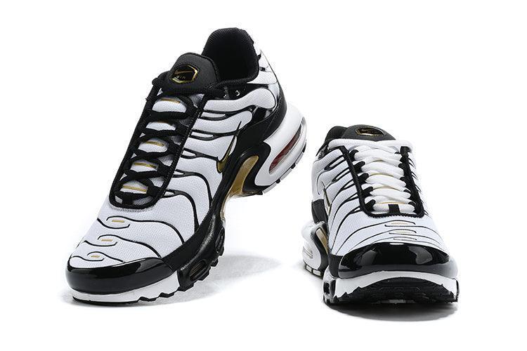 Nike Air Max Plus &