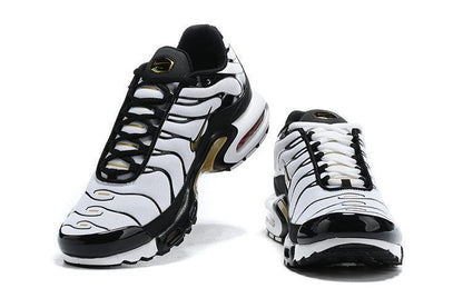 Nike Air Max Plus &