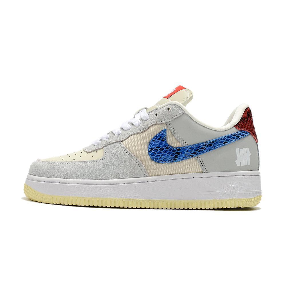 Nike Air Force 1 &