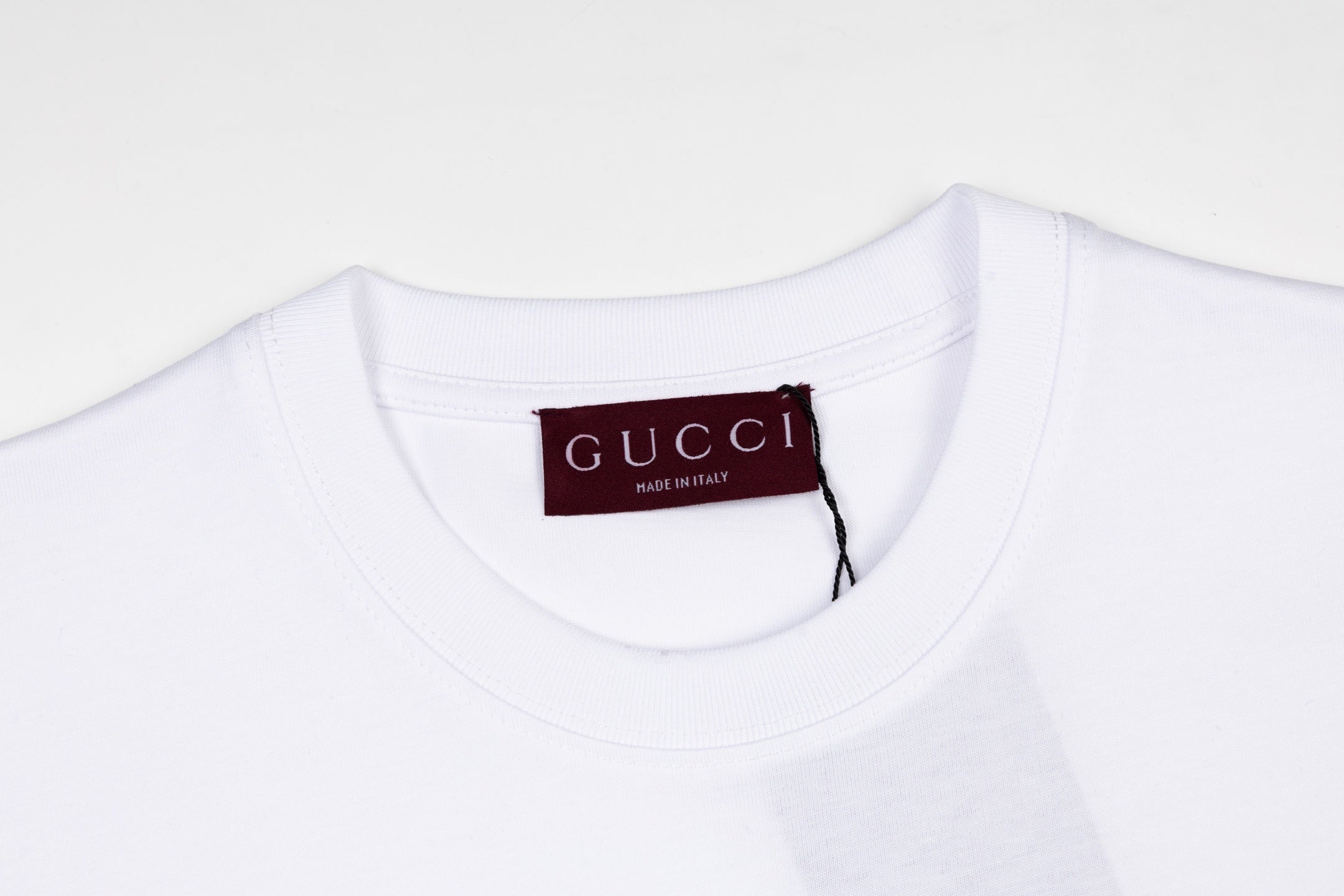 Gucci T-Shirt White Crewneck - Luxury Cotton Comfort &amp; Style