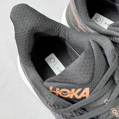 Hoka One One Clifton 9 &