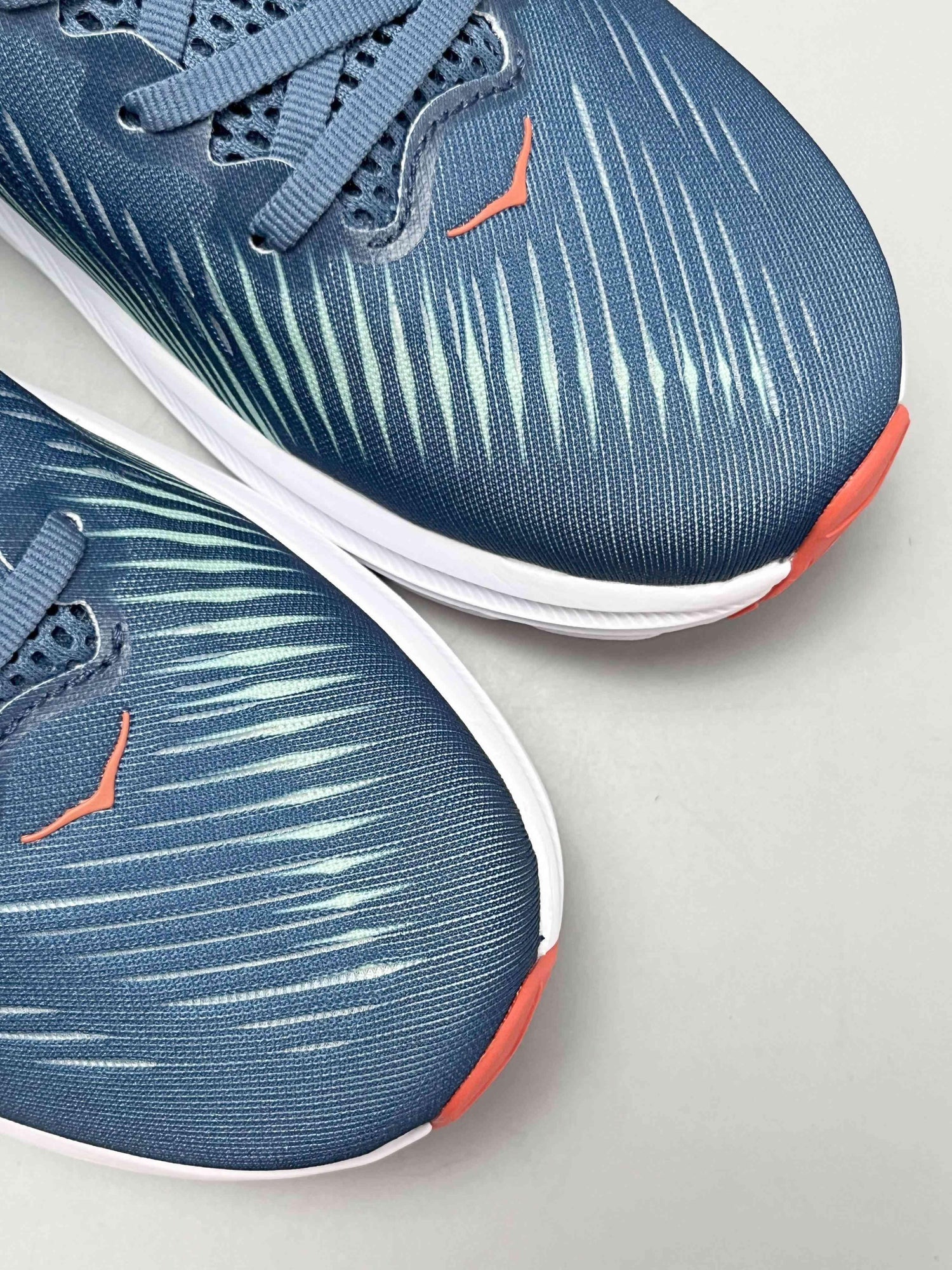 Hoka One One Rincon 3 &
