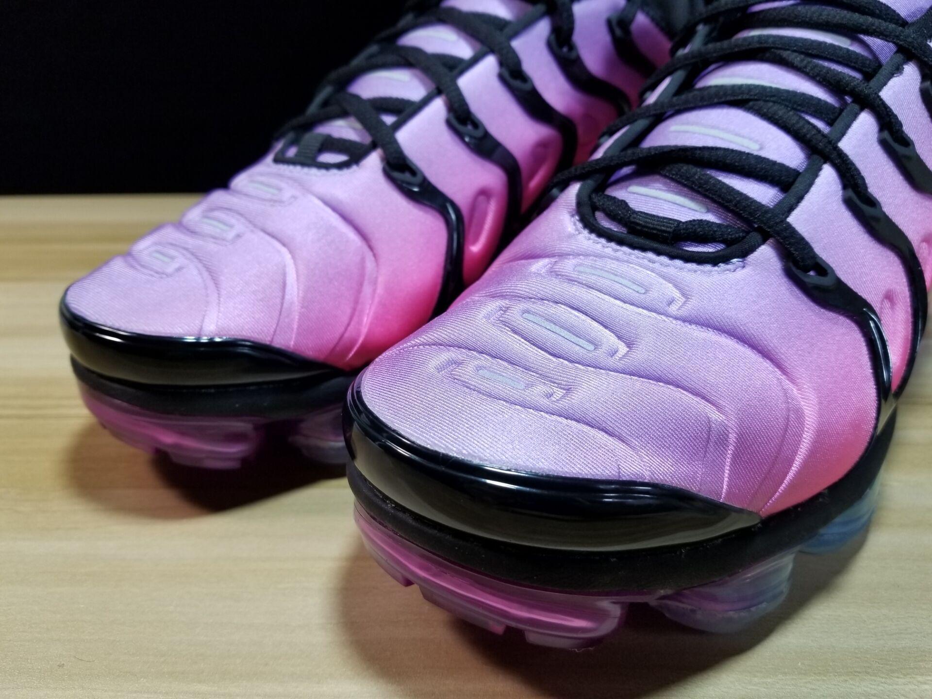 Nike Air VaporMax Plus &