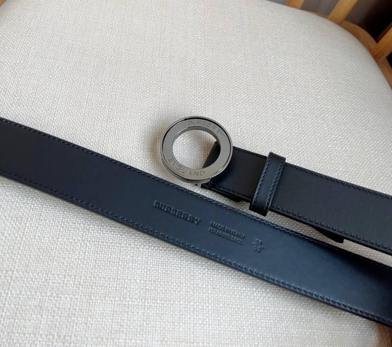 Burberry Leather Vintage Belt &