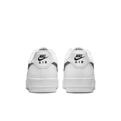 Nike Air Force 1 Low &