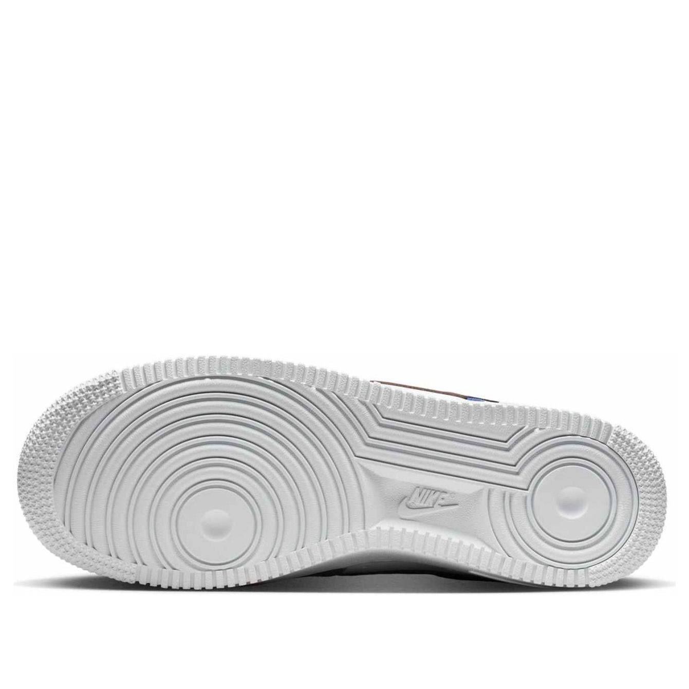 Nike Air Force 1 Low &