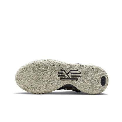 Nike Kyrie Low 4 &