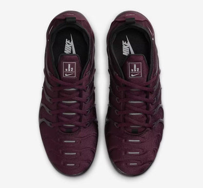 Nike Air VaporMax Plus &