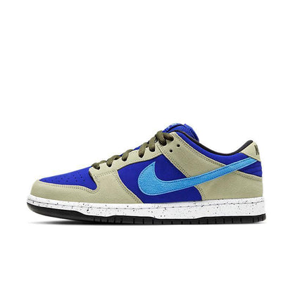 Nike SB Dunk Low &