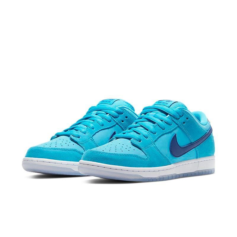 Nike SB Dunk Low &