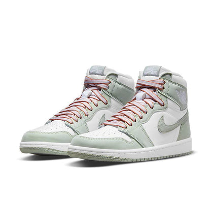 Air Jordan 1 High &
