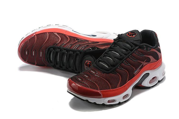 Nike Air Max Plus &