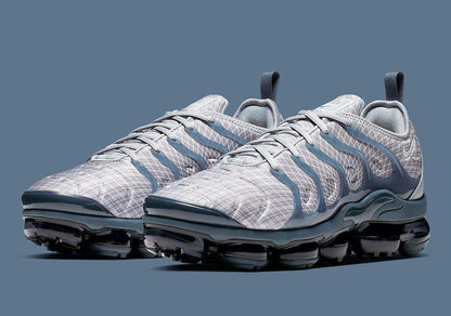 Nike Air VaporMax Plus &