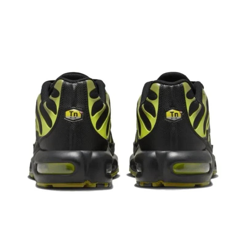 Nike Air Max Plus &