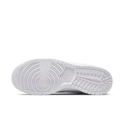 Nike Dunk Low &