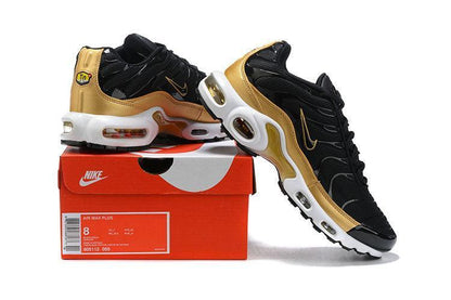 Nike Air Max Plus &