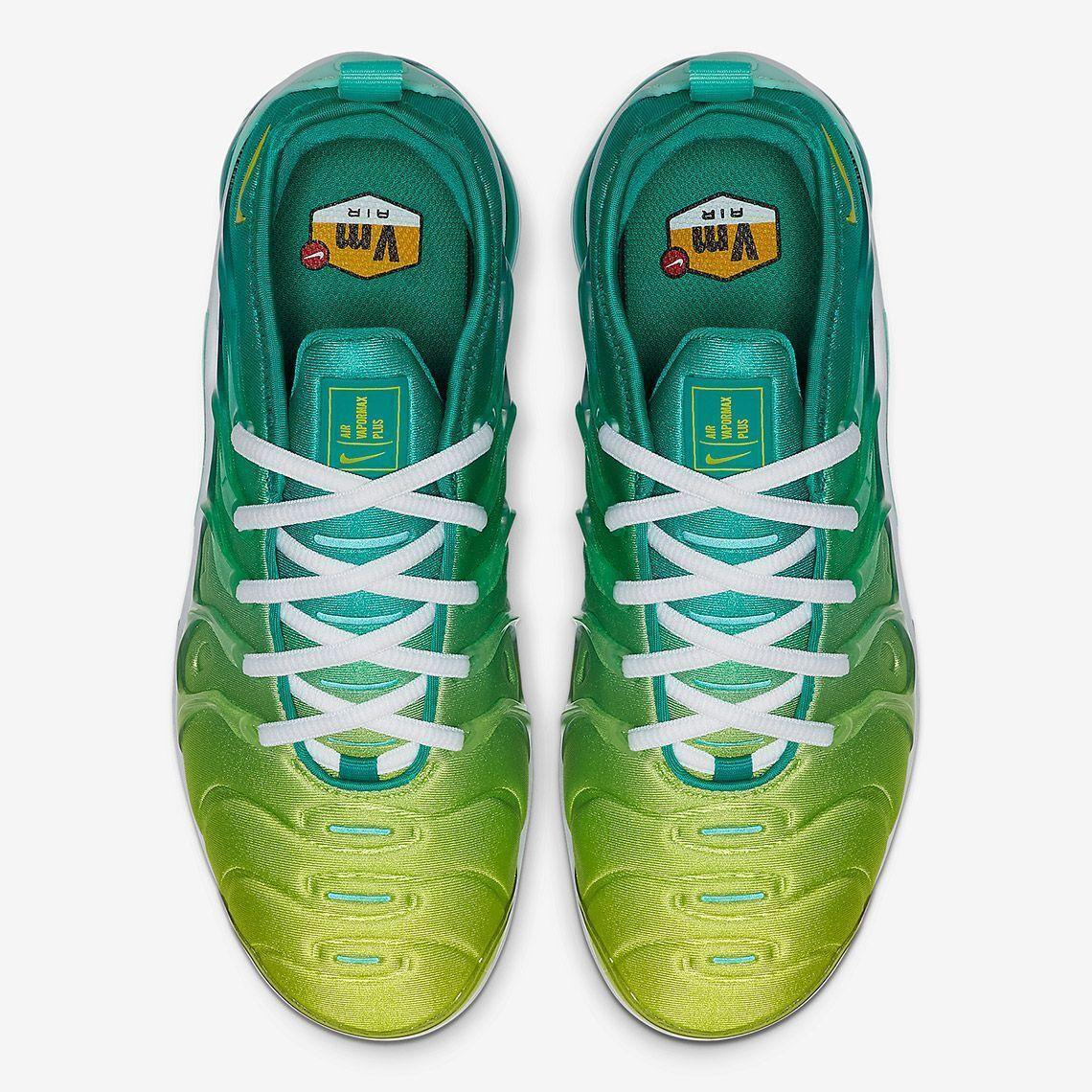 Nike Air VaporMax Plus &