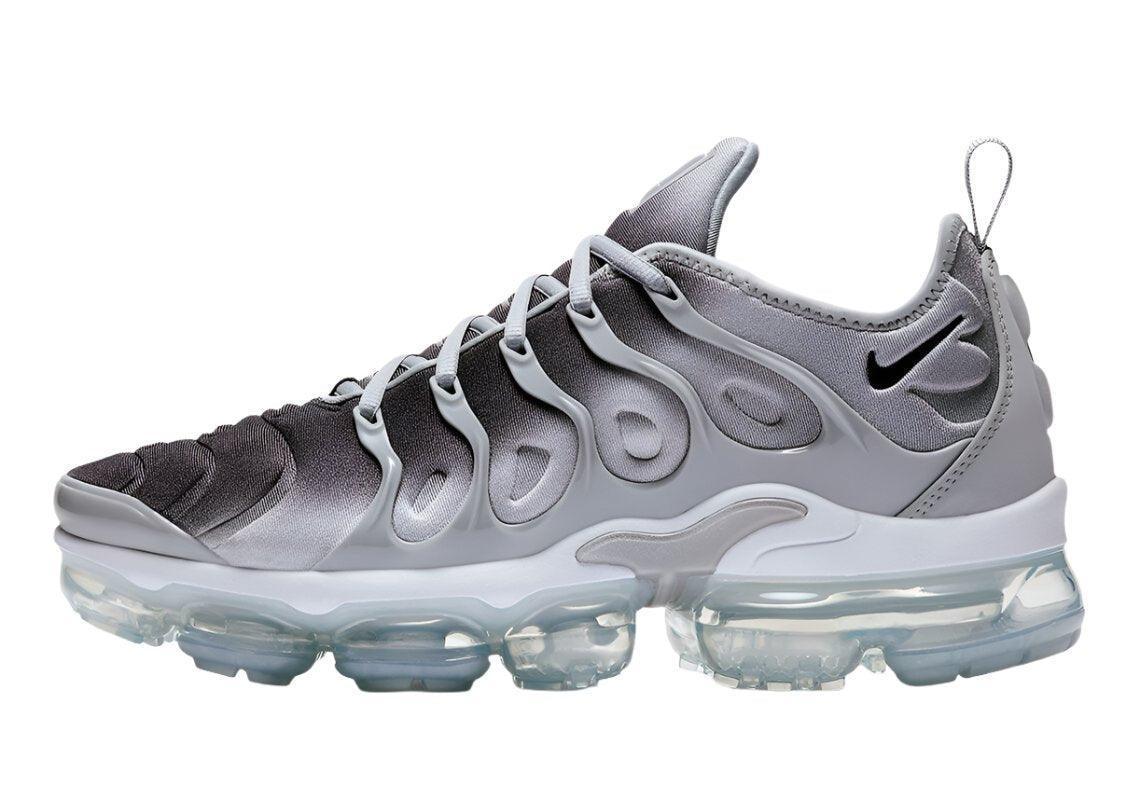 Nike Air VaporMax Plus &