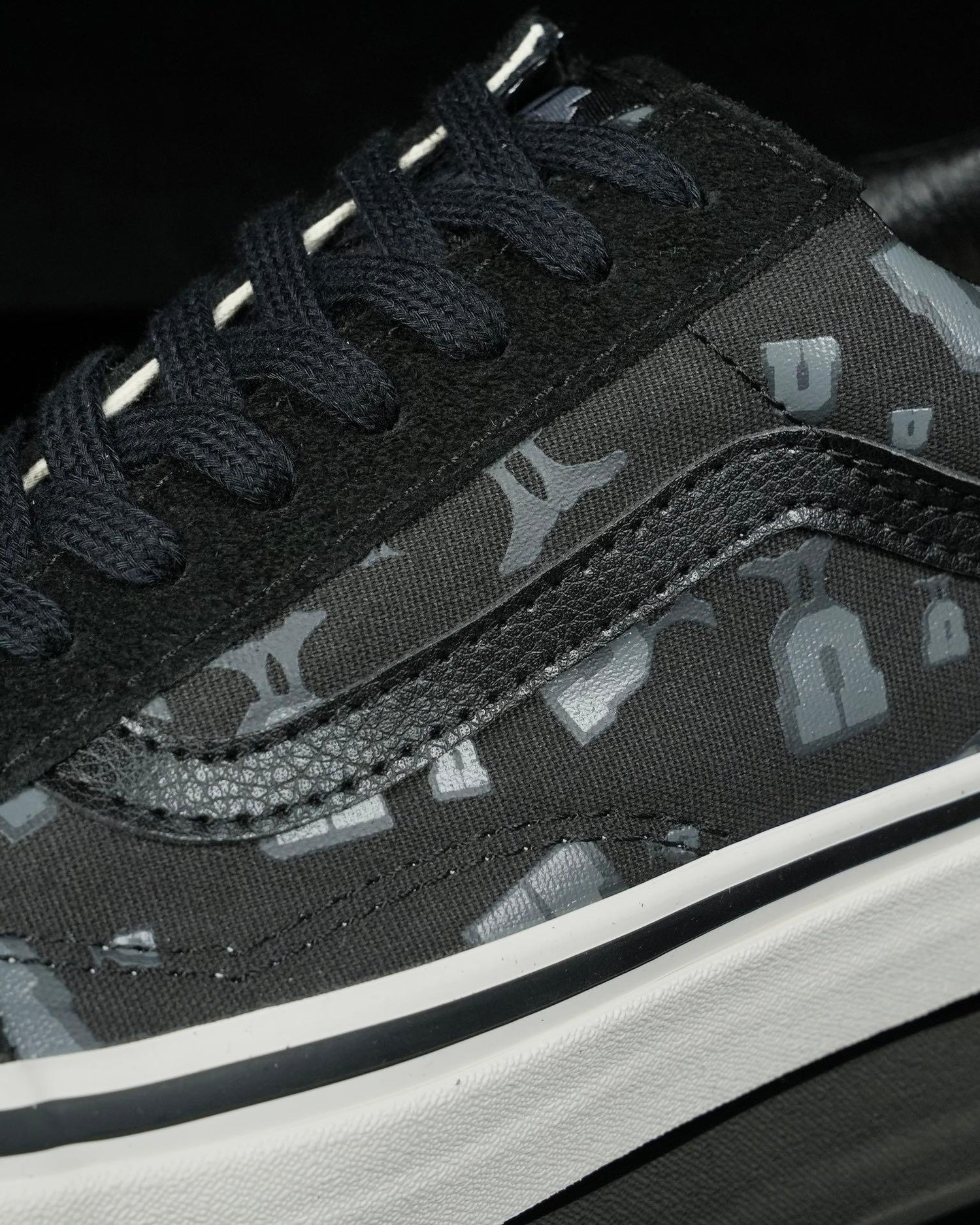 UNDEFEATED X VANS OG OLD SKOOL LX - &