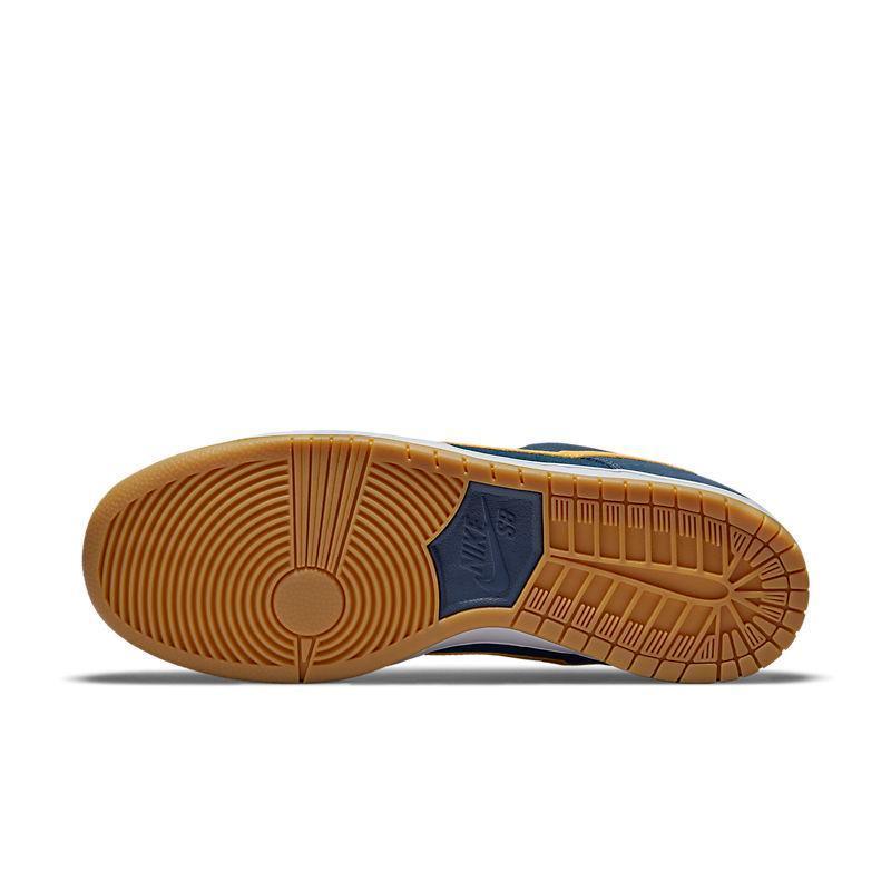 Nike SB Dunk Low &