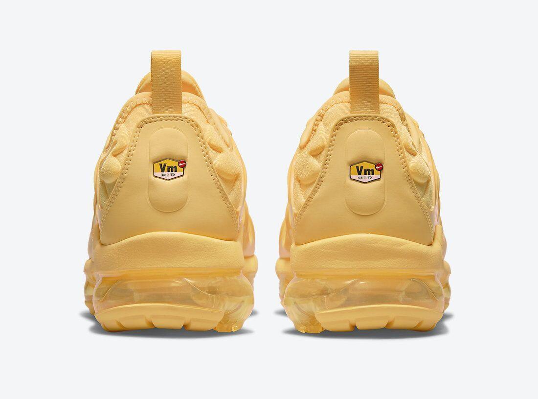 Nike Air VaporMax Plus &