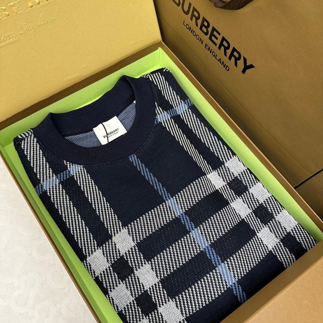 Burberry T-Shirt Without Collar